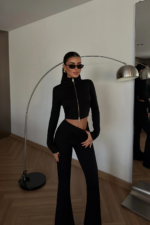 Velvet Γυναικείο Αθλητικό Σετ με Φερμουάρ Slim Fit με Γραμμή Καμπάνα - Image 2