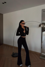 Velvet Γυναικείο Αθλητικό Σετ με Φερμουάρ Slim Fit με Γραμμή Καμπάνα - Image 3