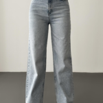 Blue Jeans With High Waist And Wide Leg