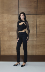 Jeans With Straight Leg And Buttoned Closure - Image 3