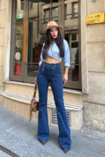 Jeans With Flare Leg And High Waist - Image 6