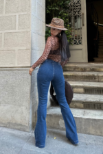Blue High Waist Jeans With Flare Leg - Image 3