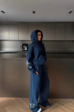 Luxe Γυναικείο Αθλητικό Σετ με Κουκούλα Oversized - Image 3
