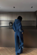 Luxe Γυναικείο Αθλητικό Σετ με Κουκούλα Oversized - Image 4