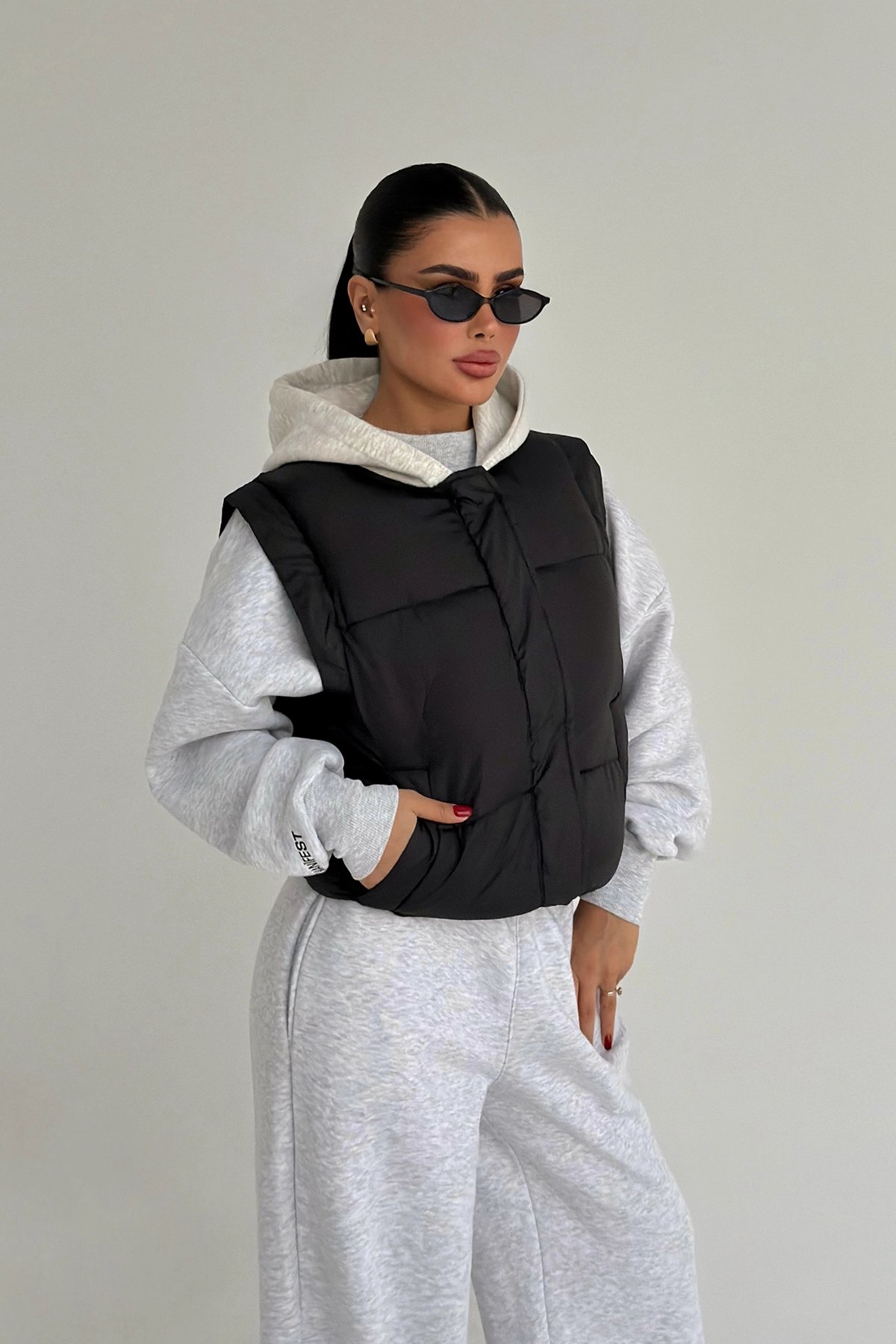 EYO15135 Noir Vest - Image 1
