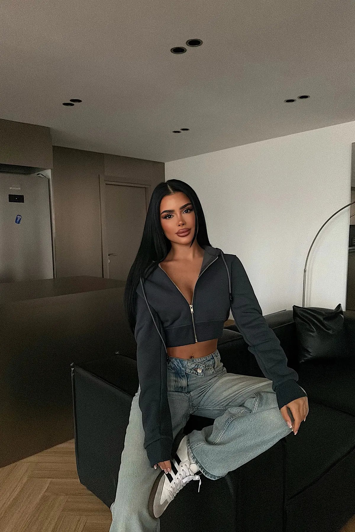EYO15892 Naomi Cropped Zip Hoodie - Image 1